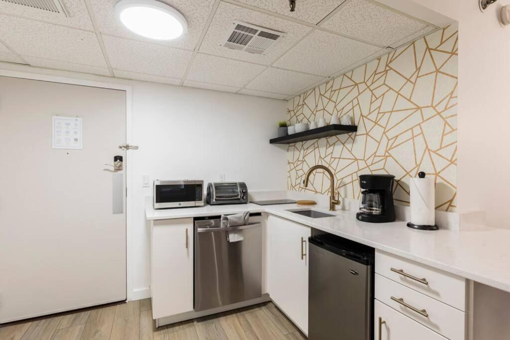 Modern Studio On I-Drive: Parking + Pool Included Orlando Eksteriør billede